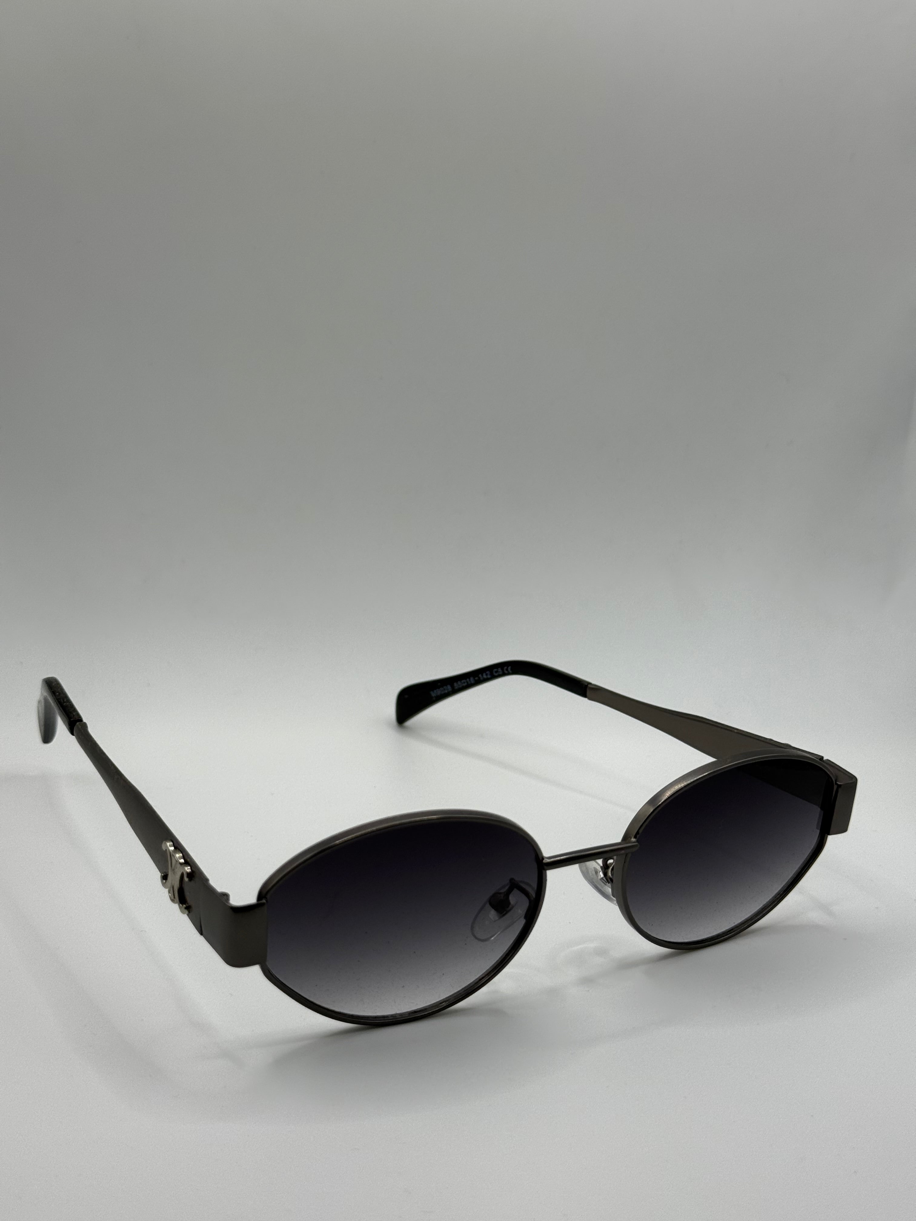 Céline M9028