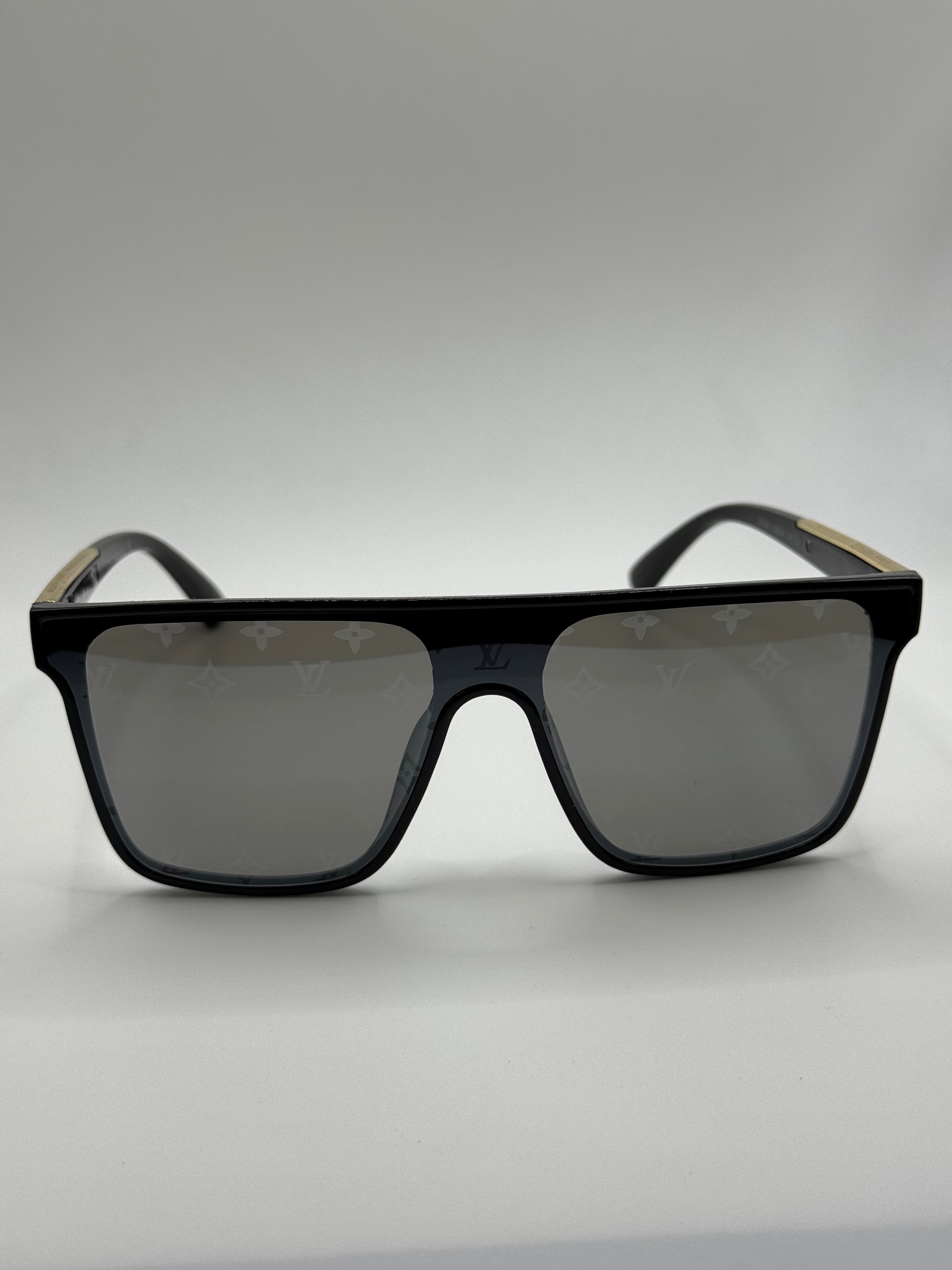 Louis Vuitton Z0168 noir