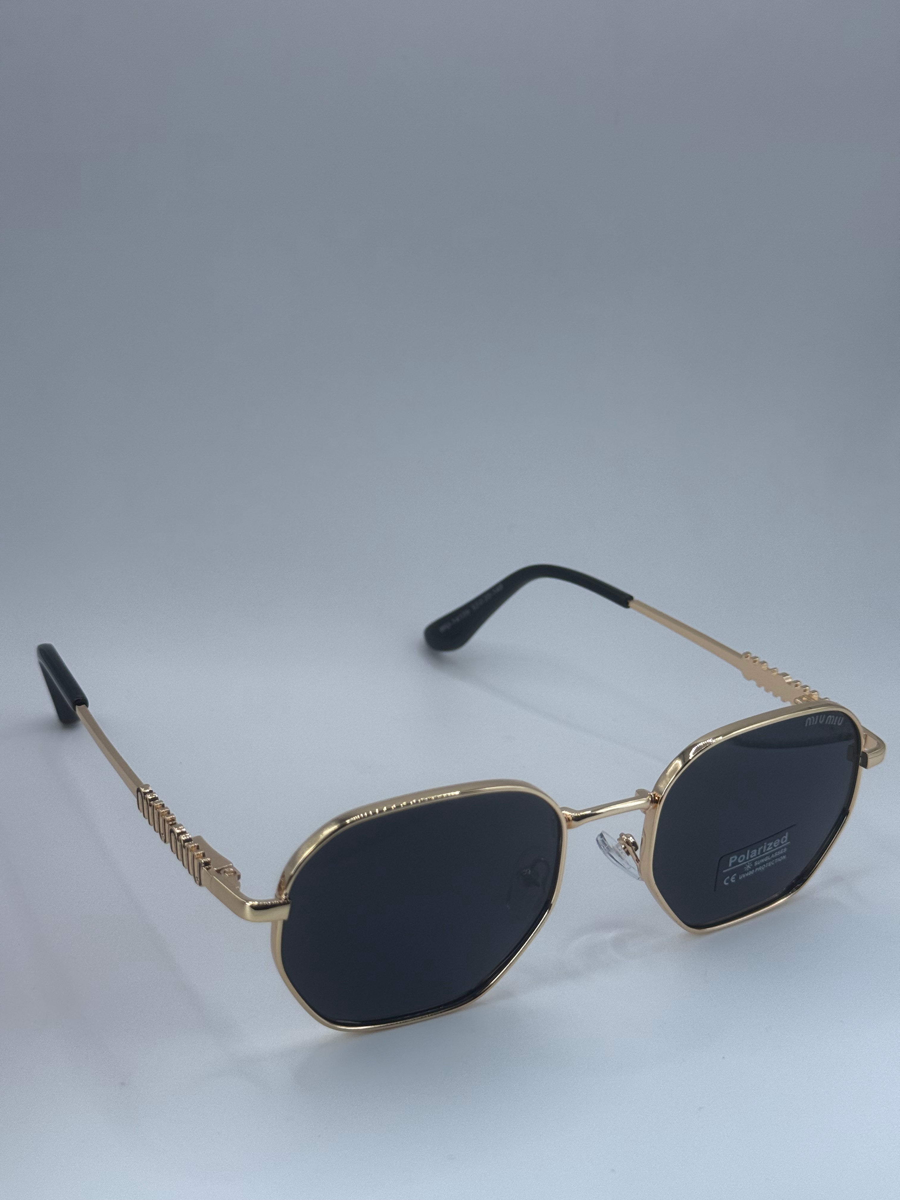 Miumiu noir UV